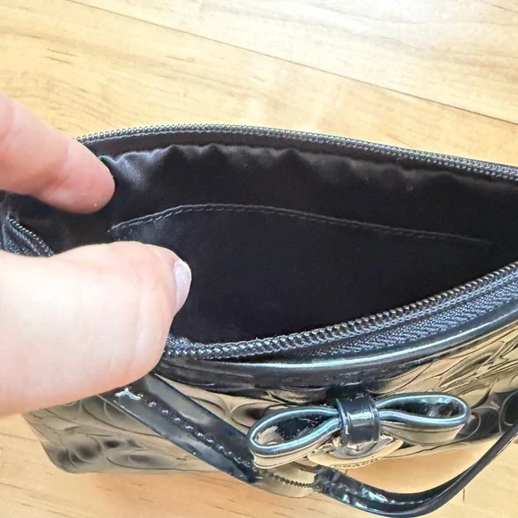 Coach Black Patent Leather Heart Charm Wristlet - Picture 3 of 4